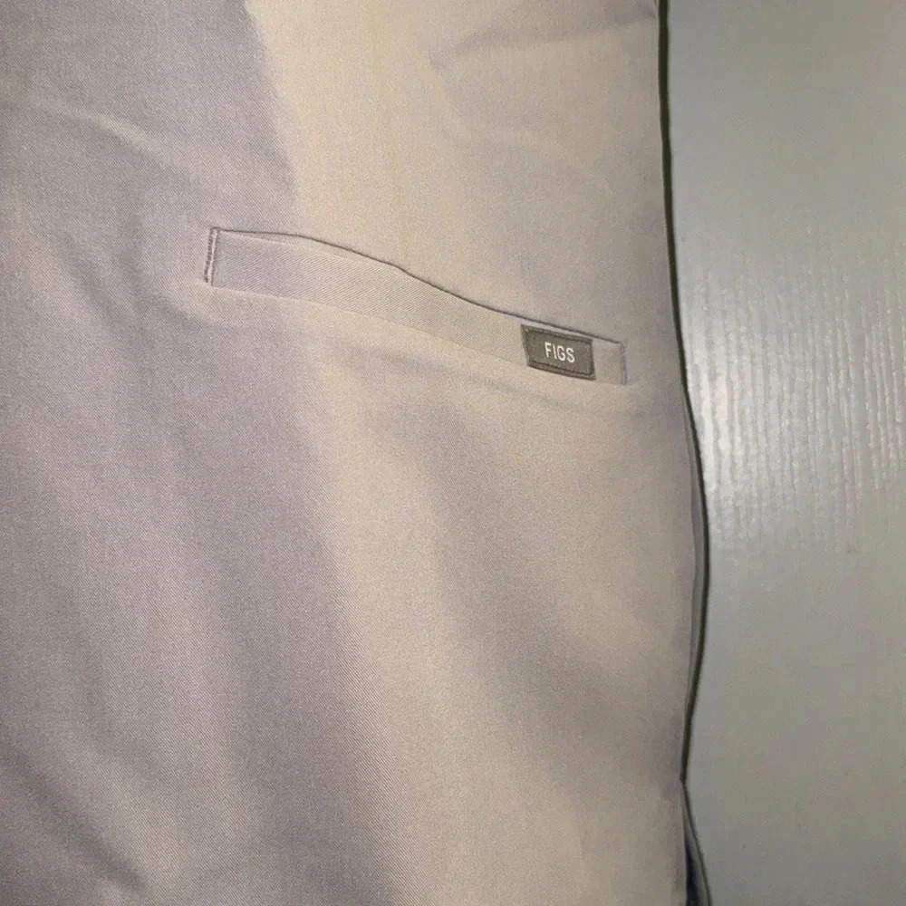 FIGS Technical Collection Short Sleeve Top - Picture 3 of 5